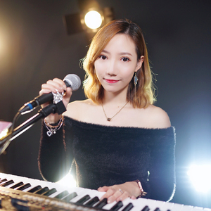 看黄色录像看护土姐姐日逼大片
